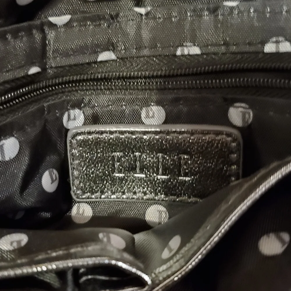 ELLE Cocktail Wristlet 🍸 - Picture 5 of 6